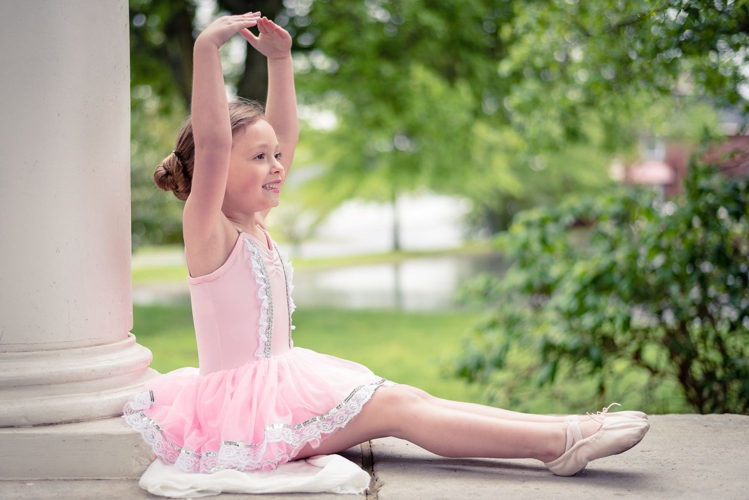 Dance photo: whether it's ballet, hip hop, tap, or lyrical, we love to create custom photo experiences. Connect with us today!