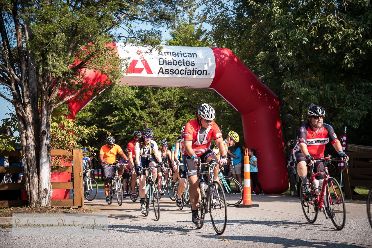 Half-day events, like benefit rides or family reunions, are a time to gather! Let our team cover as many angles of the day as possible!