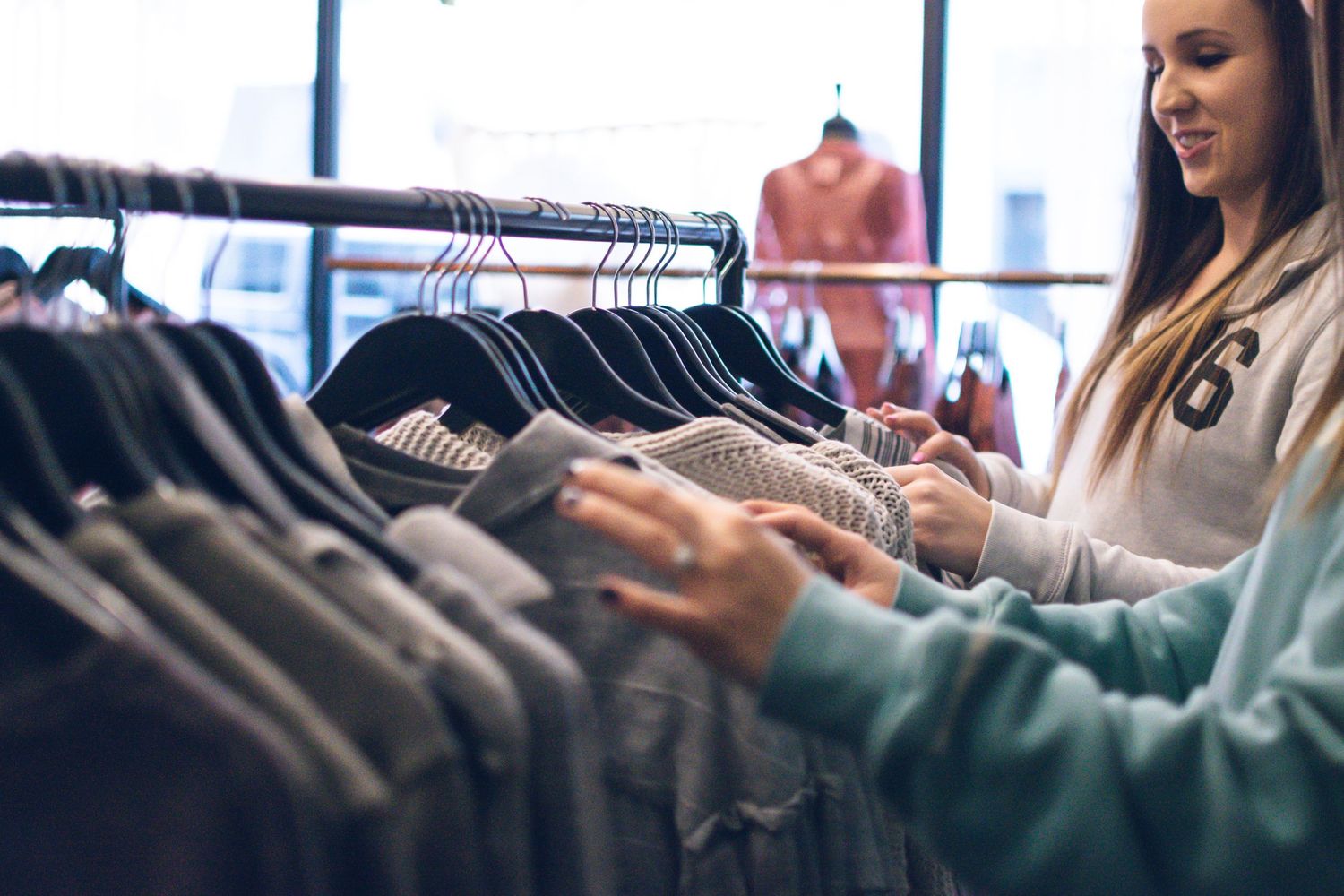What to Wear: friends request a lifestyle session as they have a girls day, full of coffee, shopping, laughter, and fun!