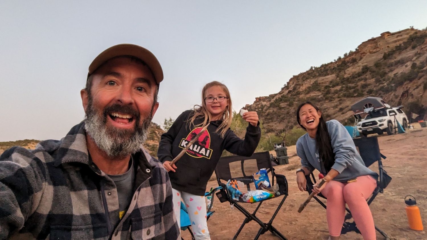 Colorado hidden marriage proposal photographer out with camping