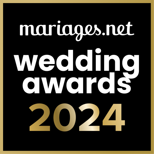 Black and gold Mariages.net Wedding Awards 2024 logo on dark background.