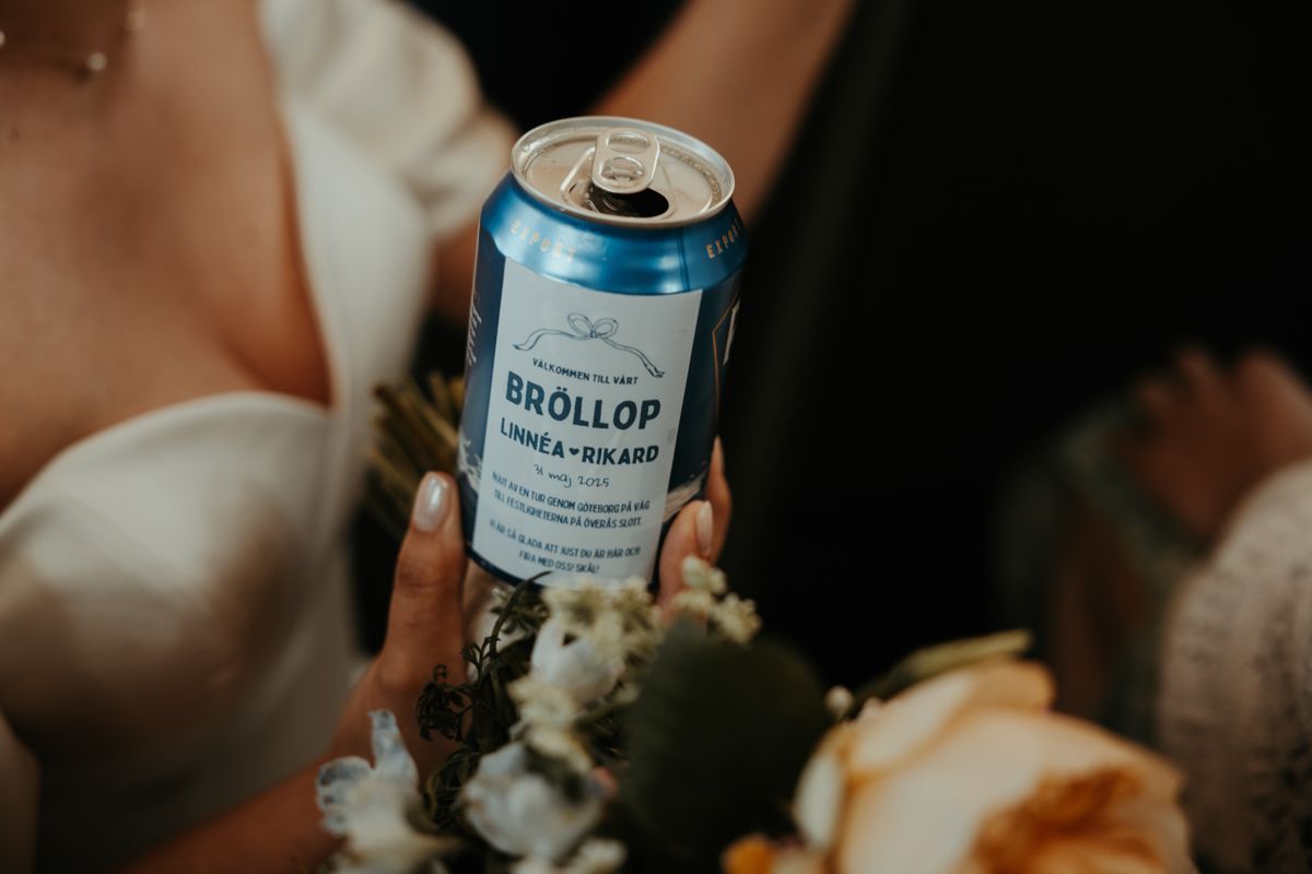 Bröllop på Överås slott i Göteborg, maj 2025. Foto: Grevholm Photography.
