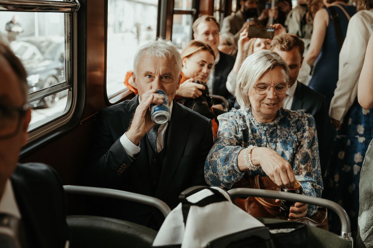 Bröllop på Överås slott i Göteborg, maj 2025. Foto: Grevholm Photography.