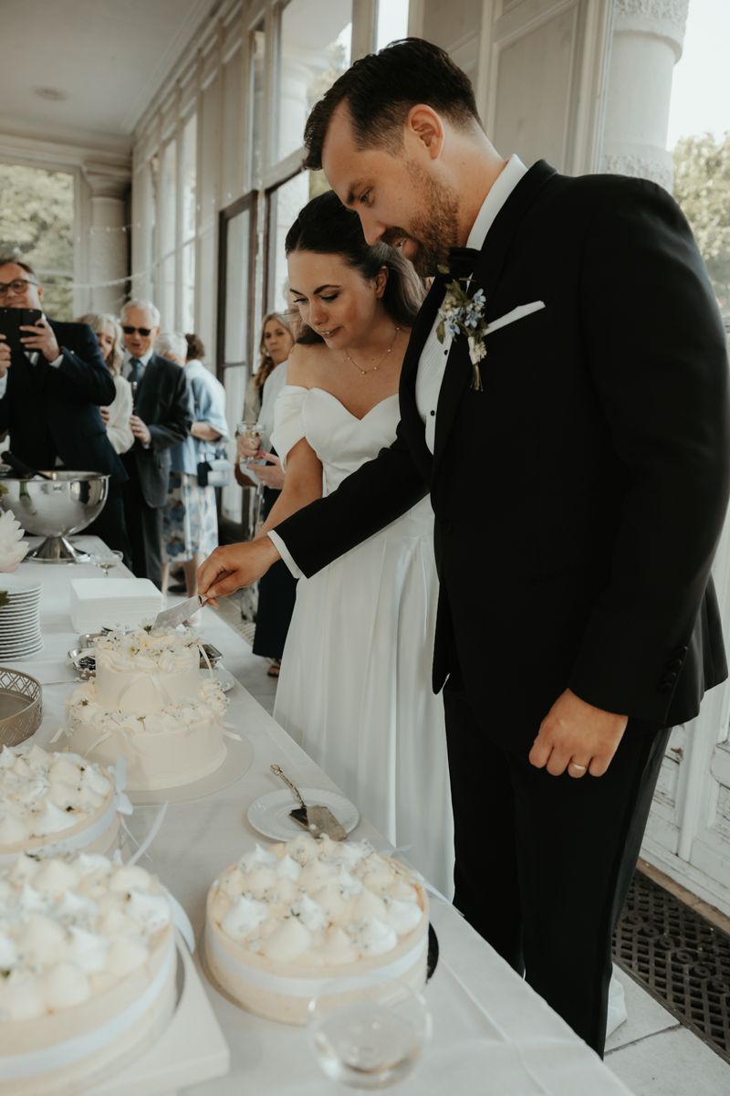 Bröllop på Överås slott i Göteborg, maj 2025. Foto: Grevholm Photography.