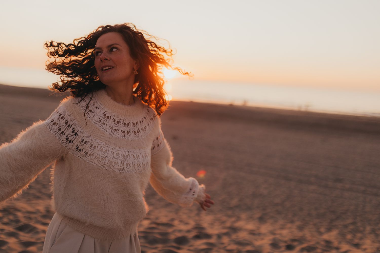 Fotoshoot op Scheveningen voor vrouwelijke ondernemer