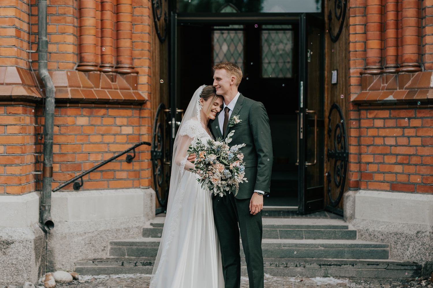 Bröllopsfotograf Umeå, Bröllopsklänning, Umeå Stadskyrka, Druidgården, Bröllopsfotograf Västerbotten, Bröllopsfotograf Örnsköldsvik