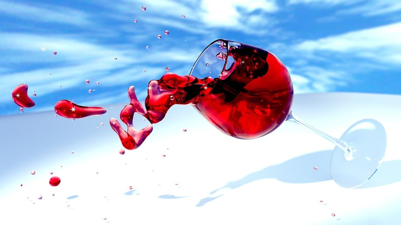 photo d'un verre de vin rouge