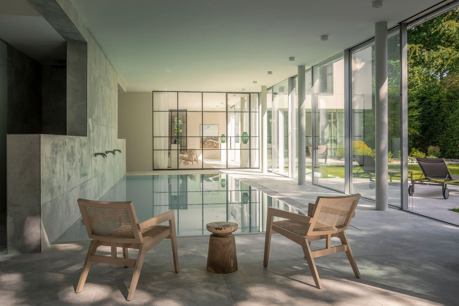 Indoor-Pool einer Villa
©️Daniel Klaucke 2025