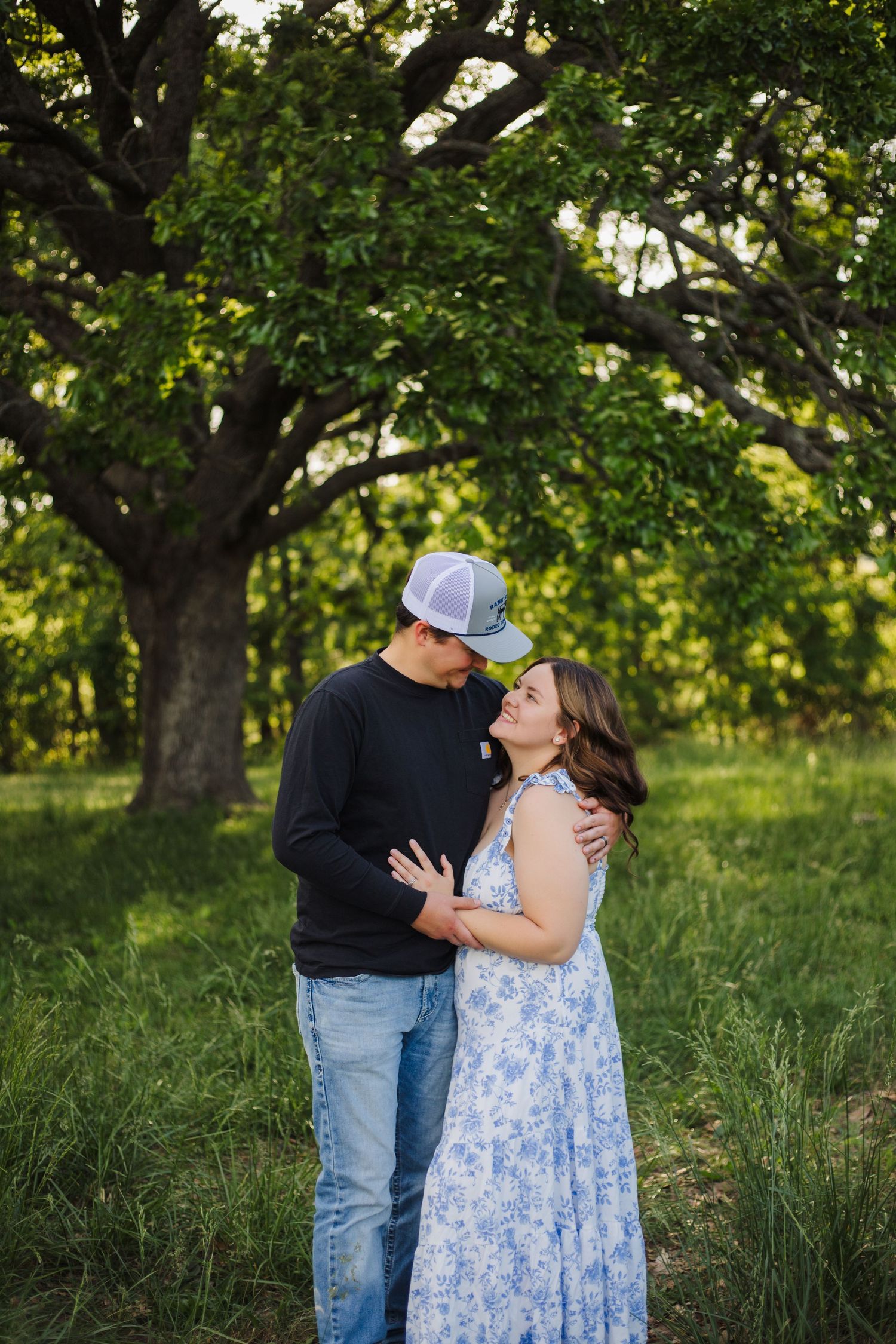 Family Photographer near me Springfield, Mo the best family photographer is Fairchild Photo Co at Fellows lake during golden hour