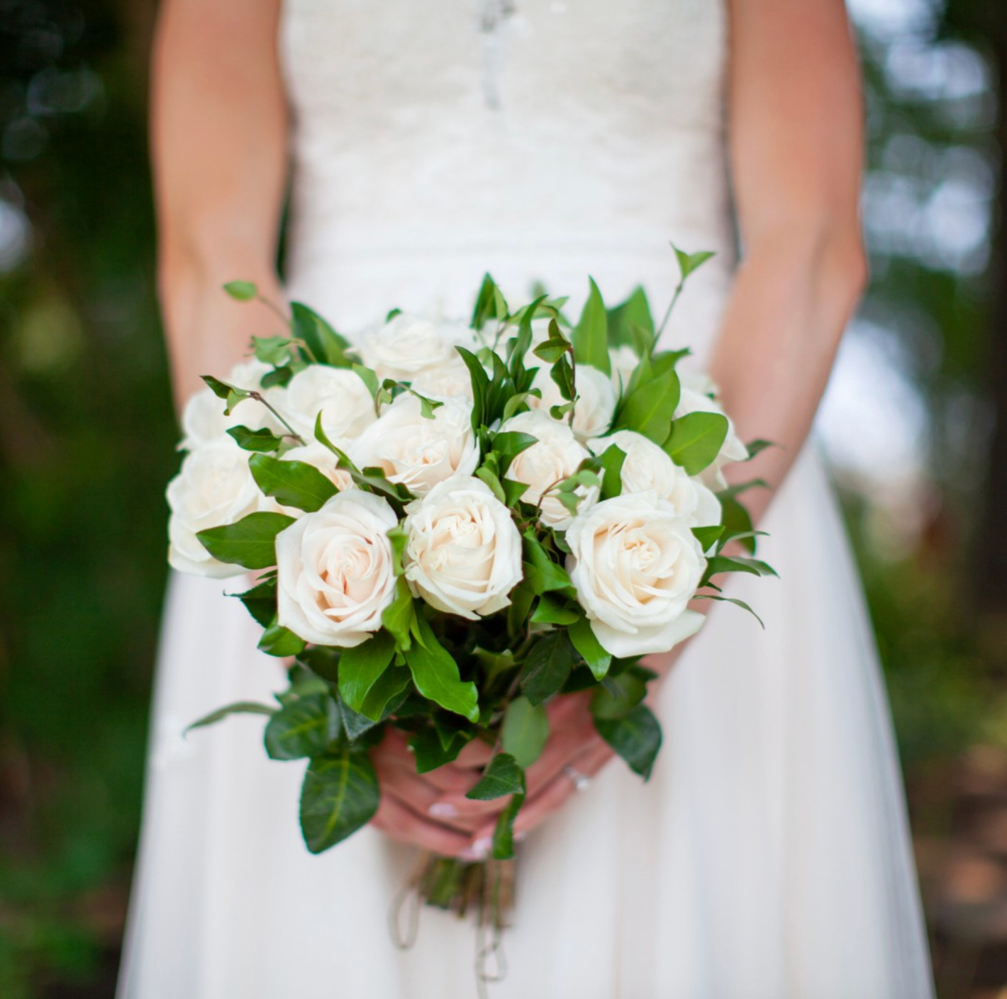 Two people photographed by Zoe Lauren Photography