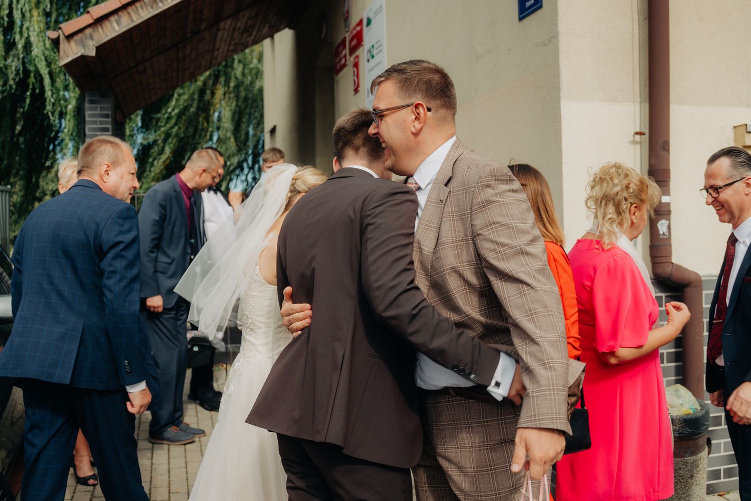 Emocjonalna fotografia ślubna – moment przysięgi, radość, wzruszenie i miłość. Reportaż ślubny, który zatrzymuje najpiękniejsze chwile