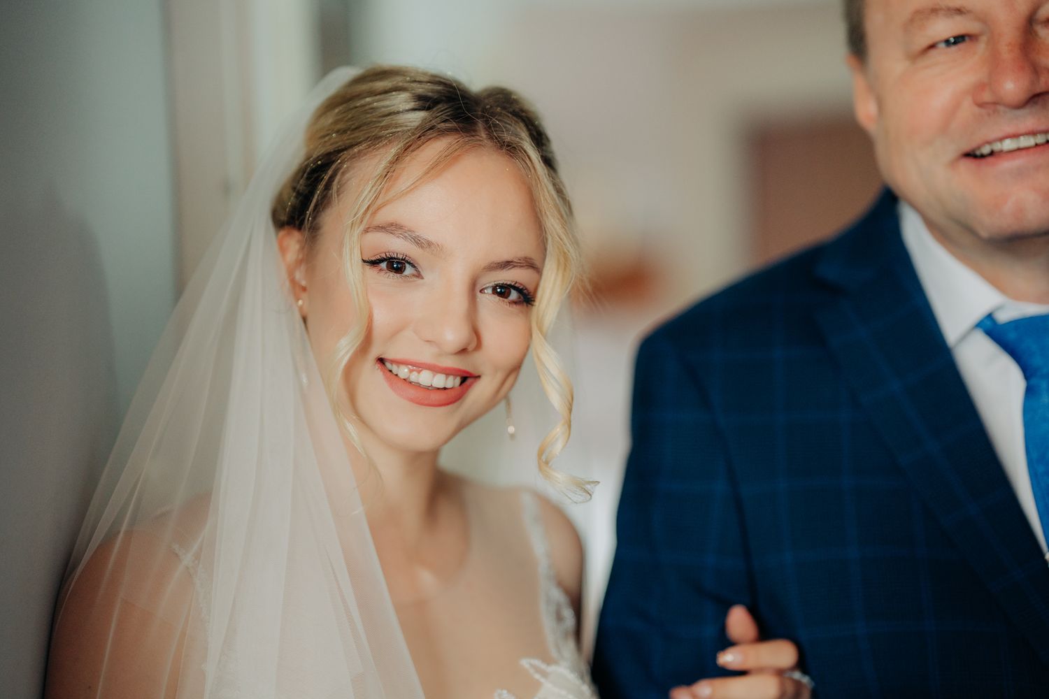 Emocjonalna fotografia ślubna – moment przysięgi, radość, wzruszenie i miłość. Reportaż ślubny, który zatrzymuje najpiękniejsze chwile