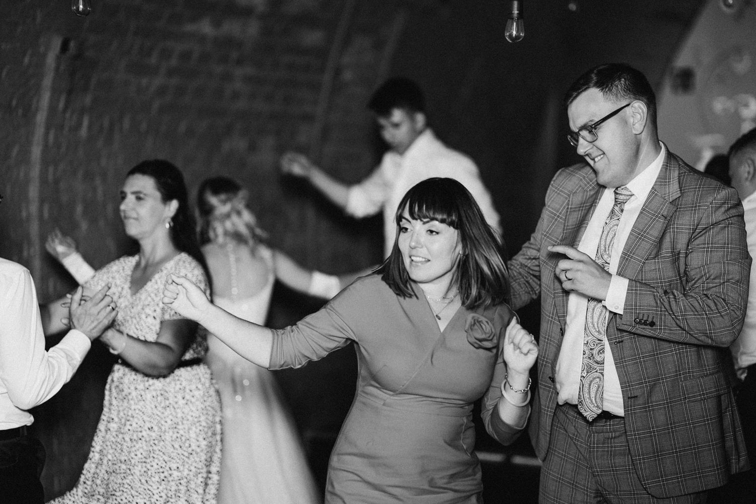 Emocjonalna fotografia ślubna – moment przysięgi, radość, wzruszenie i miłość. Reportaż ślubny, który zatrzymuje najpiękniejsze chwile