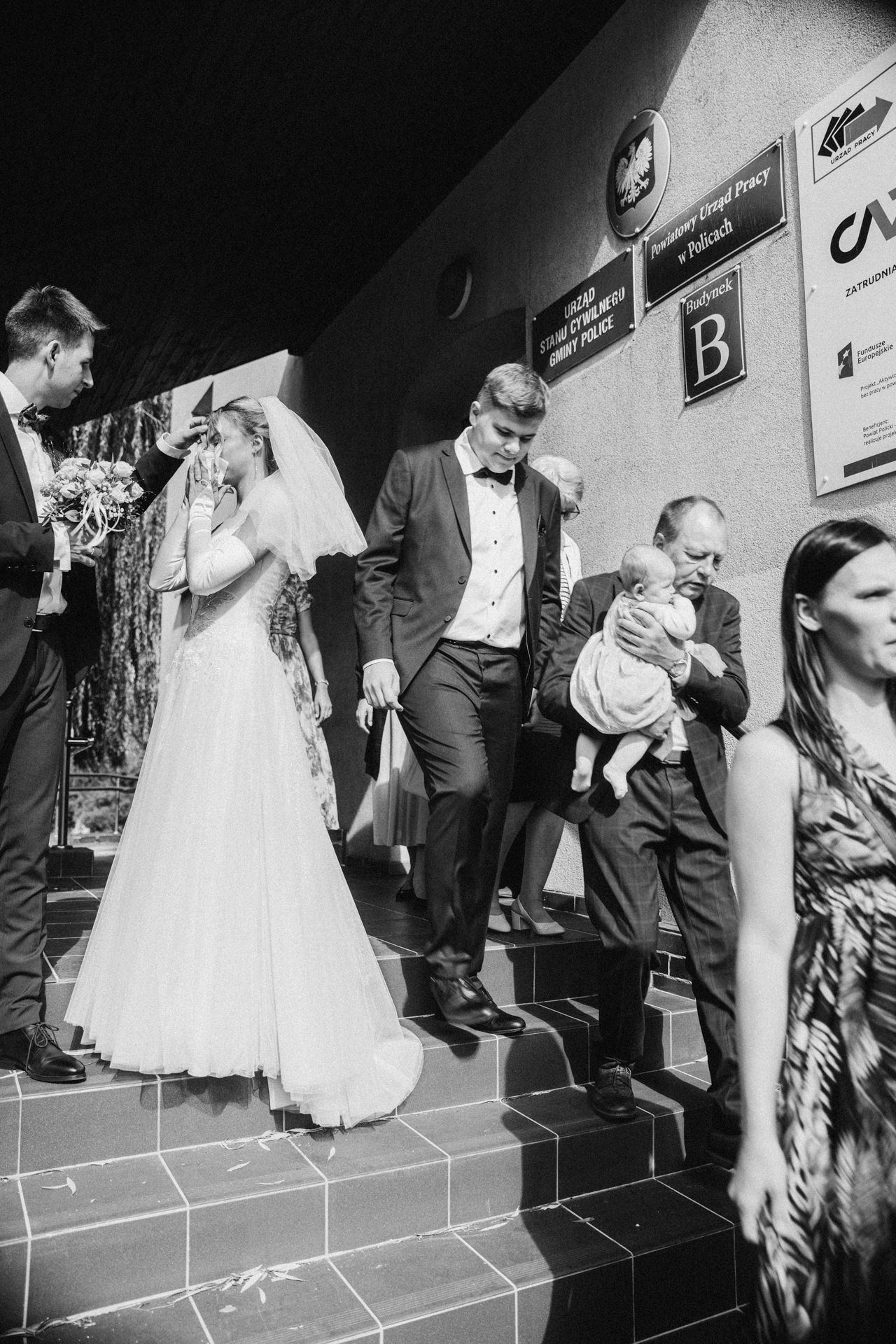 Emocjonalna fotografia ślubna – moment przysięgi, radość, wzruszenie i miłość. Reportaż ślubny, który zatrzymuje najpiękniejsze chwile