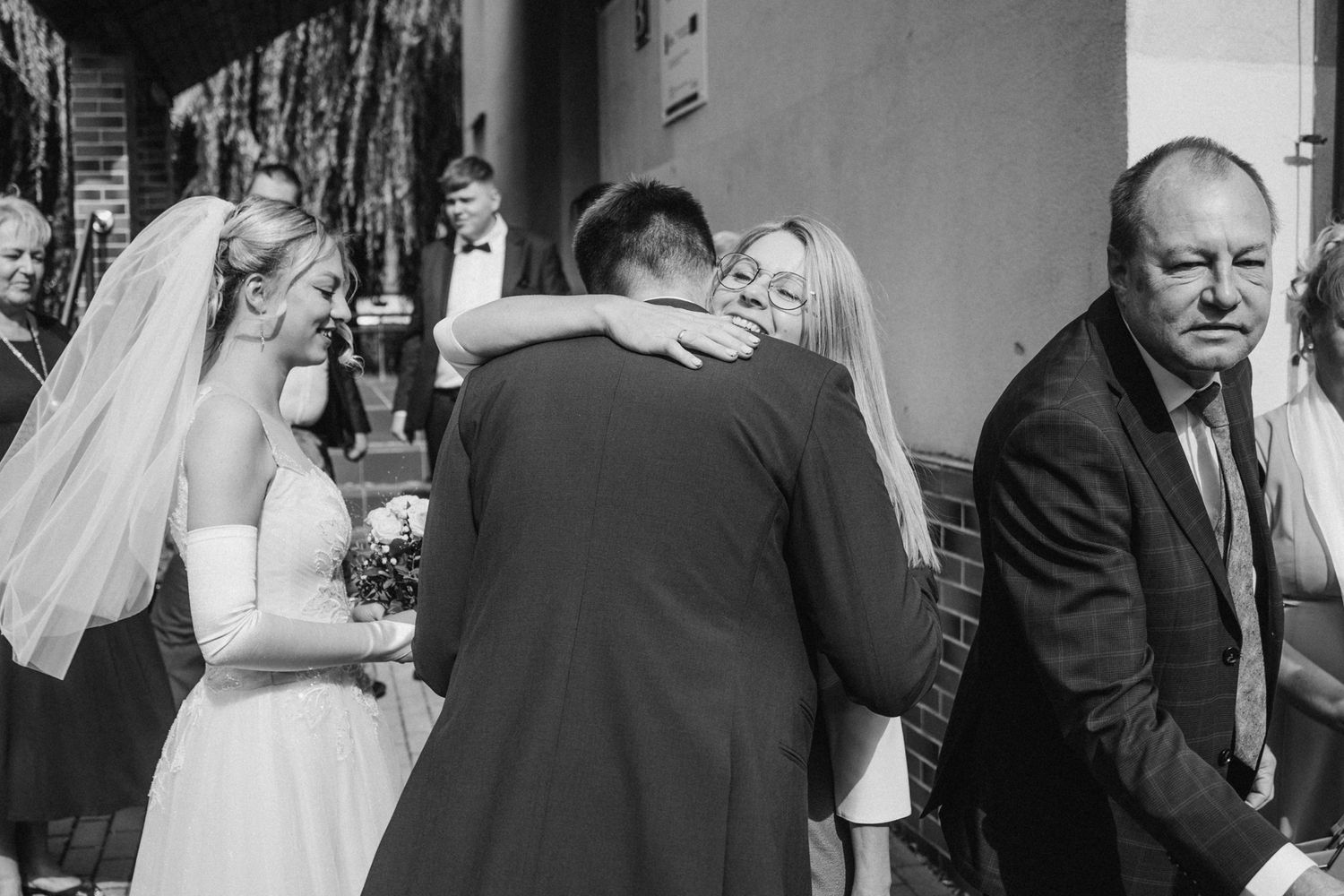 Emocjonalna fotografia ślubna – moment przysięgi, radość, wzruszenie i miłość. Reportaż ślubny, który zatrzymuje najpiękniejsze chwile