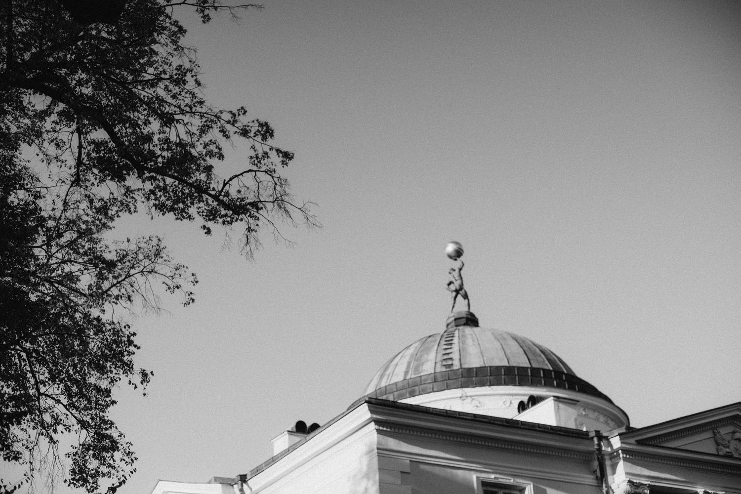 Emocjonalna fotografia ślubna – moment przysięgi, radość, wzruszenie i miłość. Reportaż ślubny, który zatrzymuje najpiękniejsze chwile