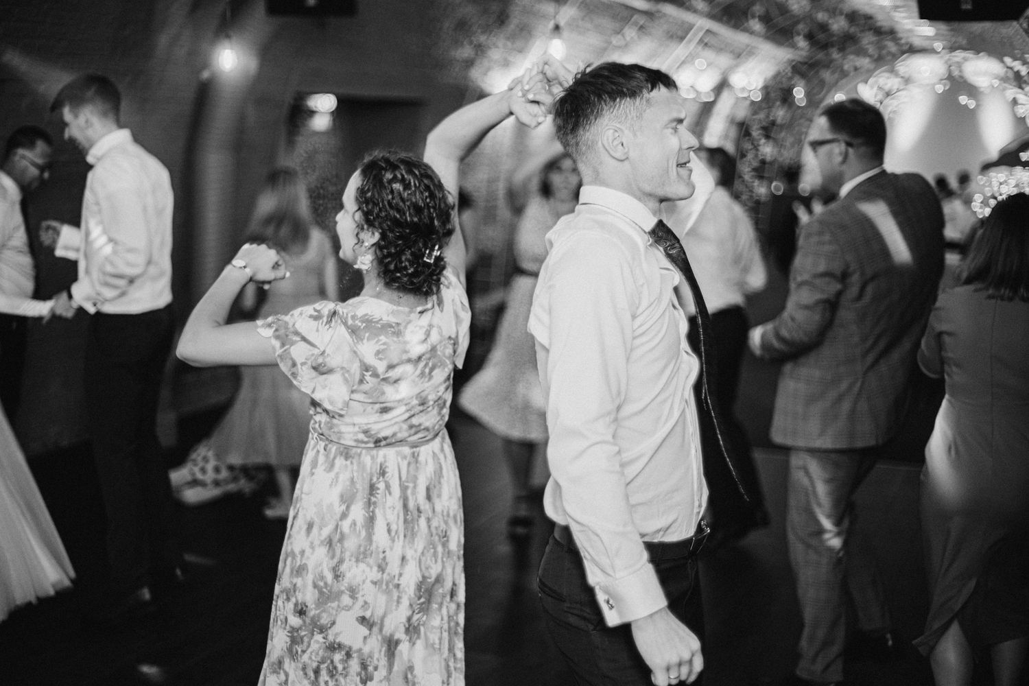 Emocjonalna fotografia ślubna – moment przysięgi, radość, wzruszenie i miłość. Reportaż ślubny, który zatrzymuje najpiękniejsze chwile