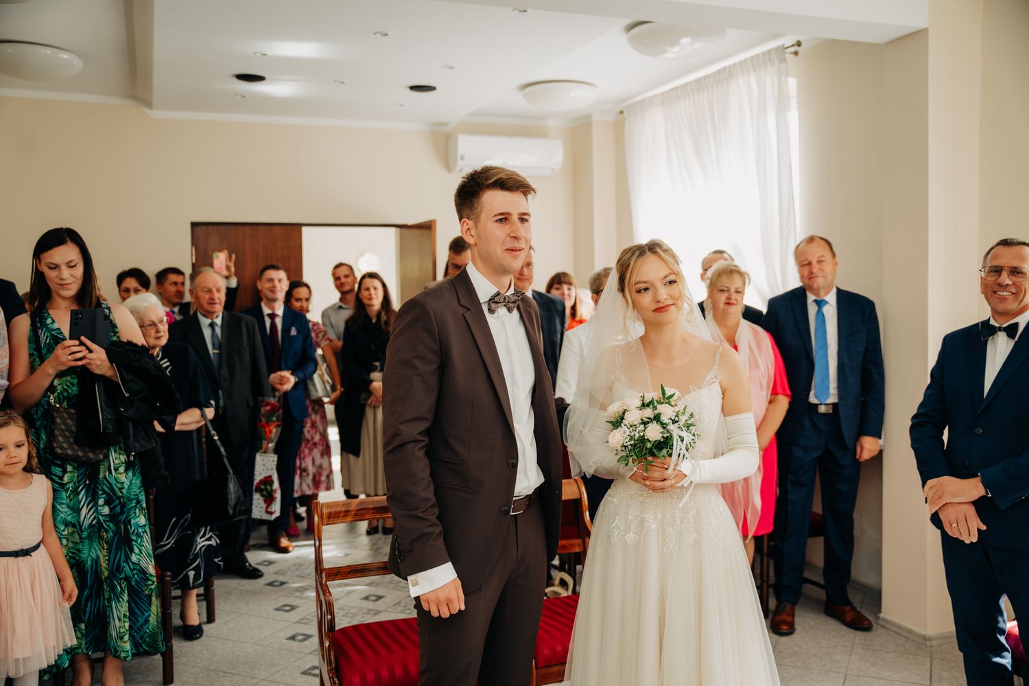 Emocjonalna fotografia ślubna – moment przysięgi, radość, wzruszenie i miłość. Reportaż ślubny, który zatrzymuje najpiękniejsze chwile