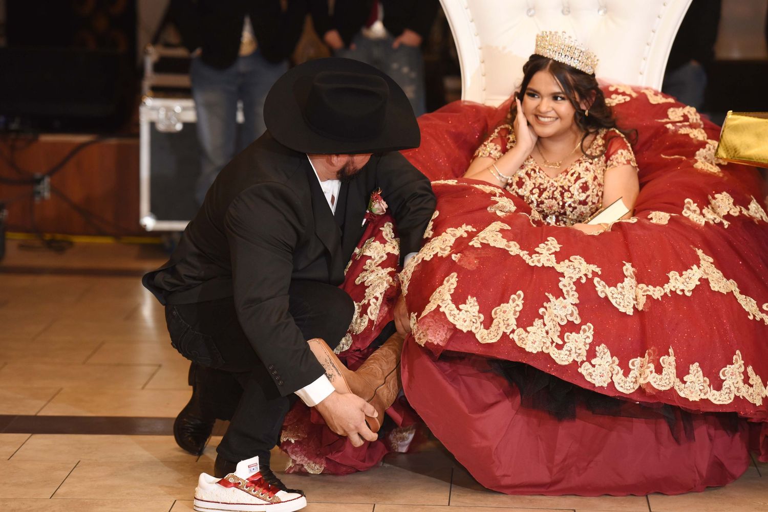 Finding the Perfect Quinceanera Photographer: A Guide to Capturing Your Special Day quinceanera photography packages