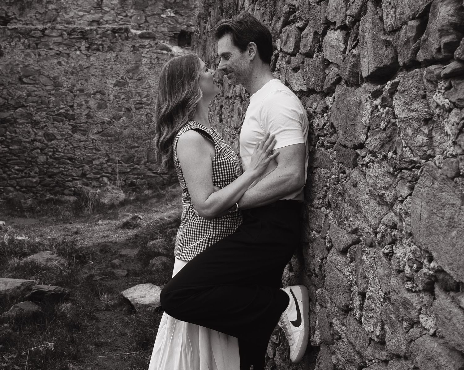 Documentary photography of an engagement photoshoot of young fashionable couple. Photography by Sasha Pepper Photography.