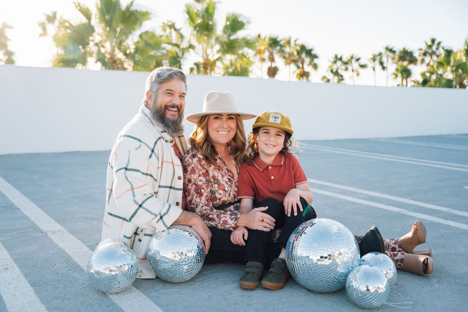 Golden-hour family, couples, senior, and elopement photography in California, Colorado, Hawaii, and Idaho.