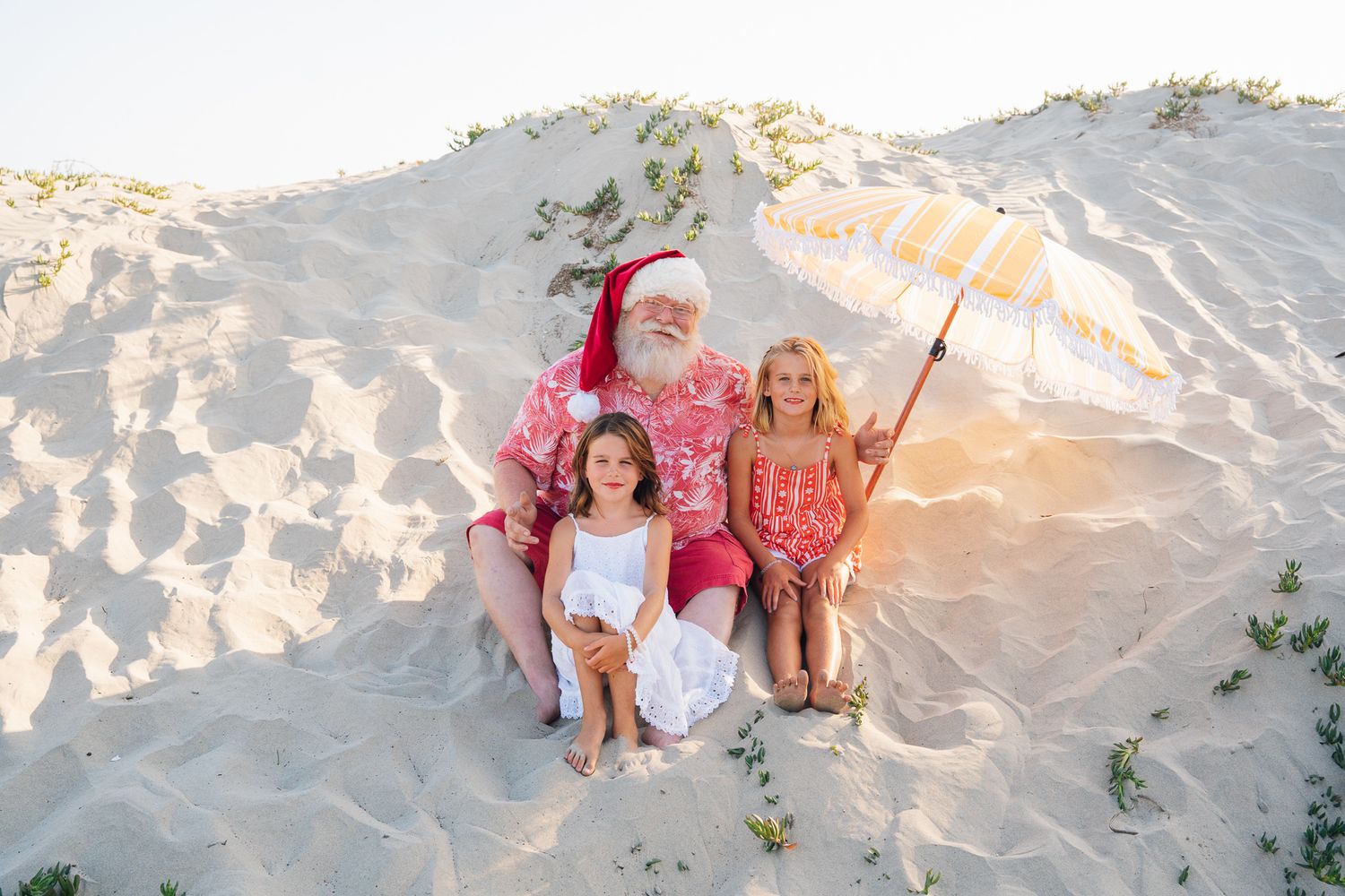 Golden-hour family, couples, senior, and elopement photography in California, Colorado, Hawaii, and Idaho.