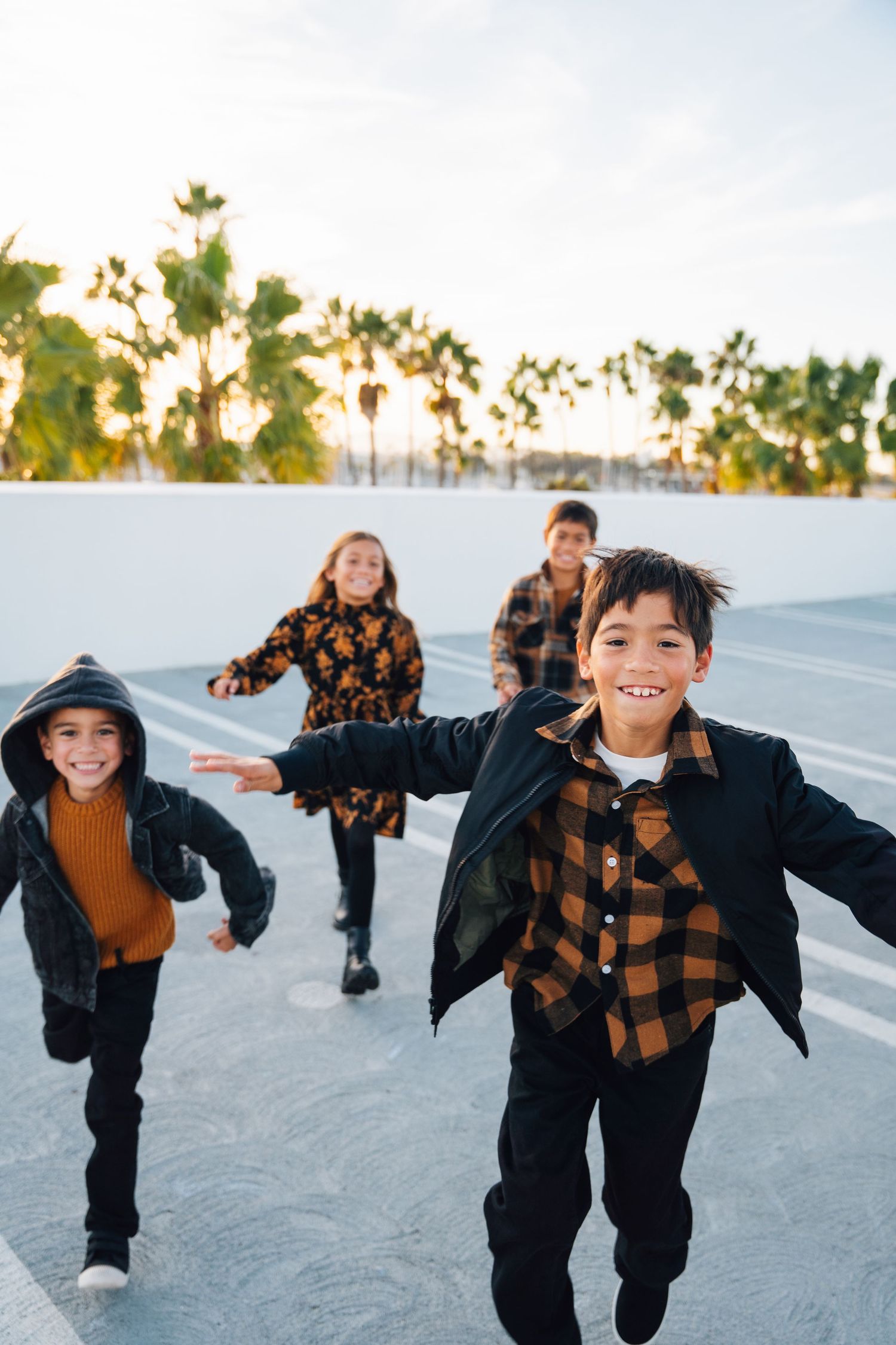 Golden-hour family, couples, senior, and elopement photography in California, Colorado, Hawaii, and Idaho.