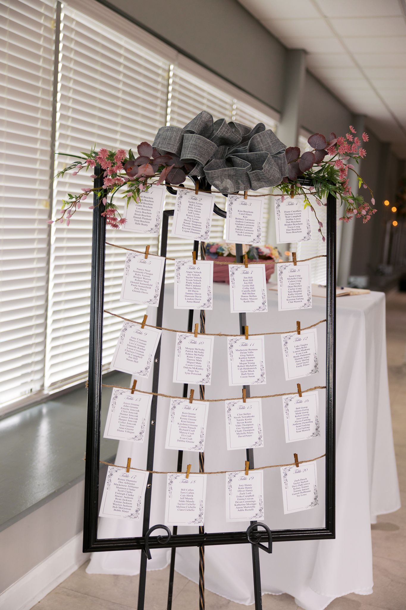table seating chart with flowers