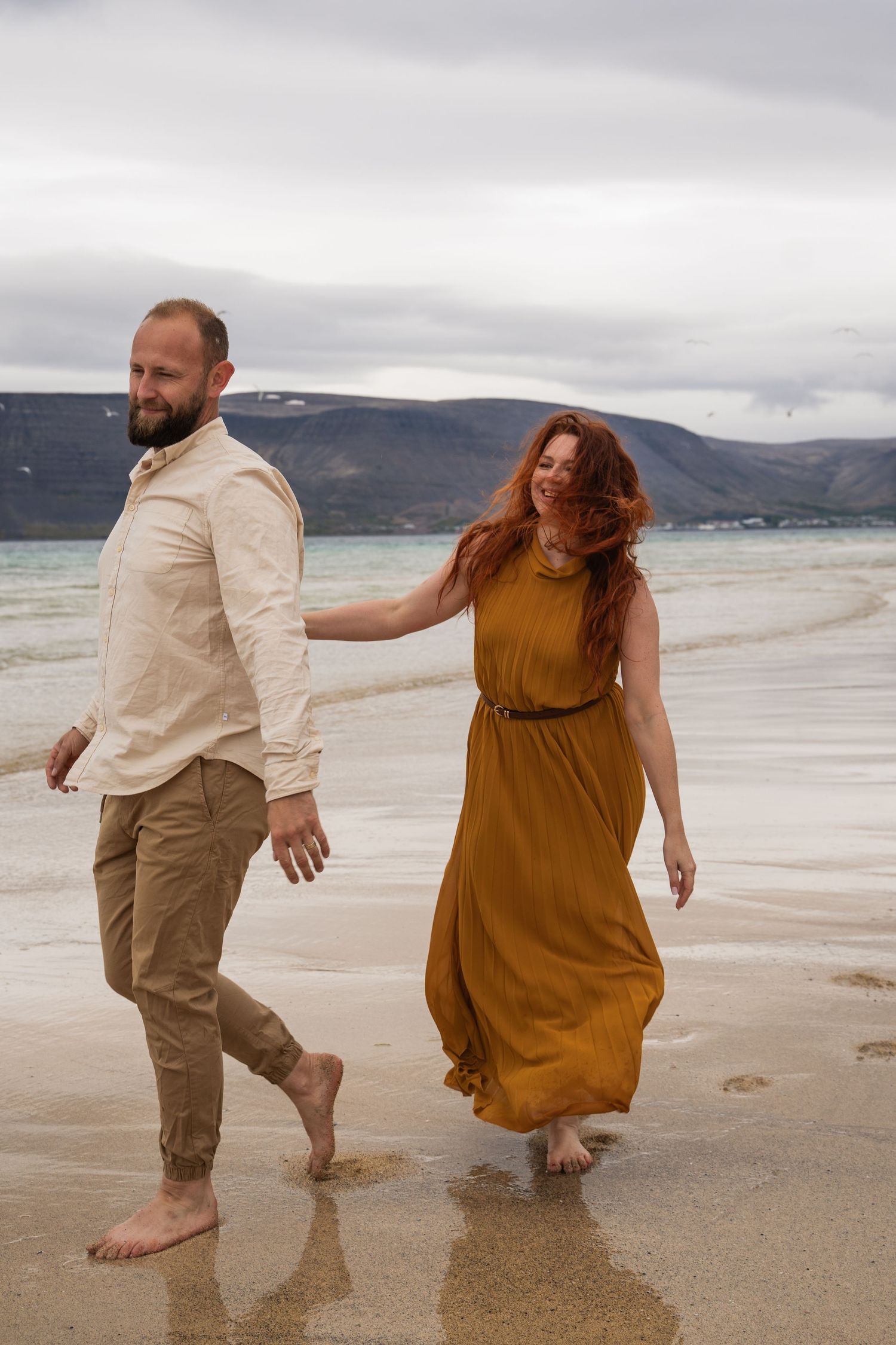 Adventure couples photography in Icelandic natural landscape