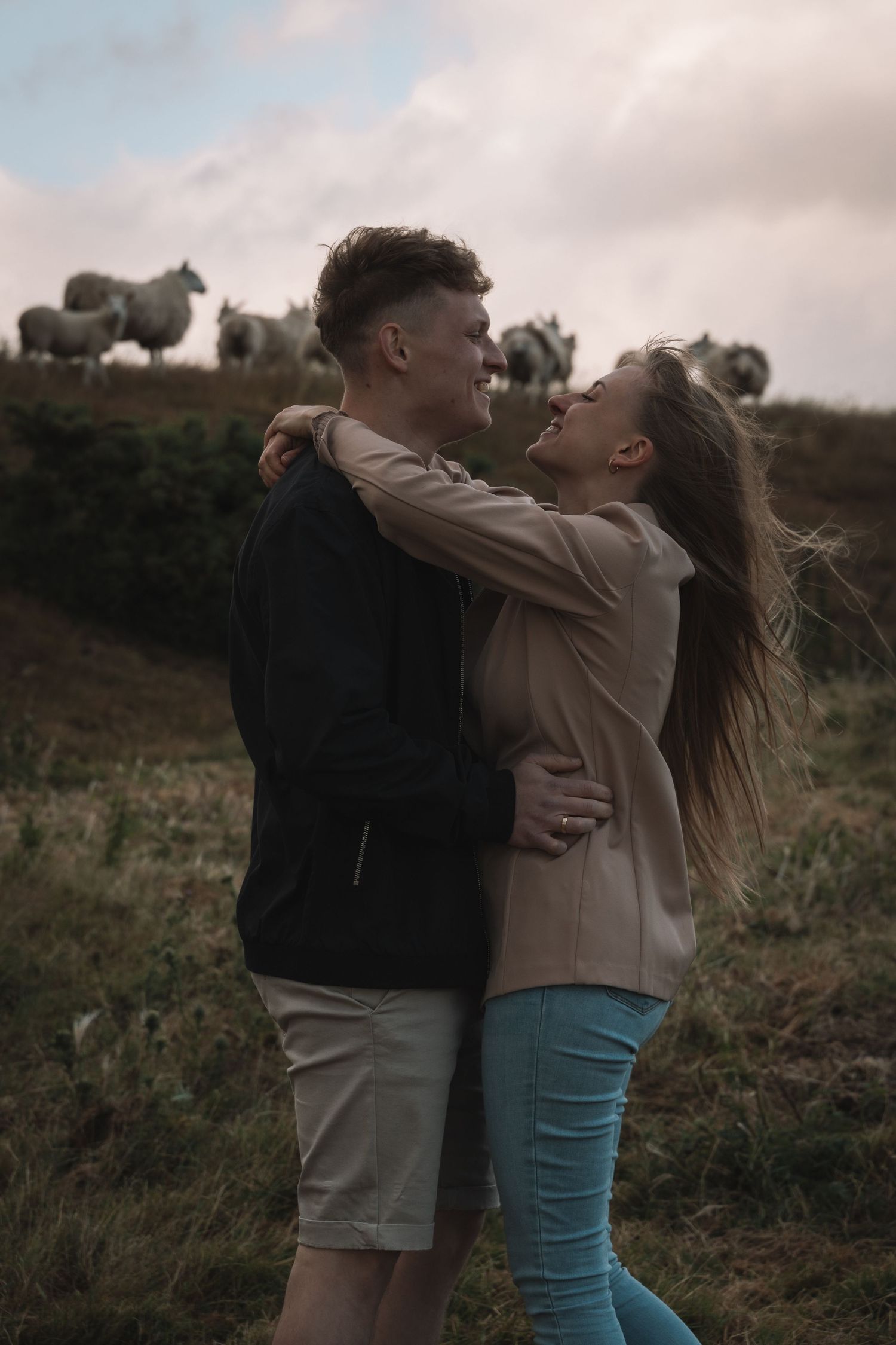 Relaxed couples shoot in the Scottish Highlands