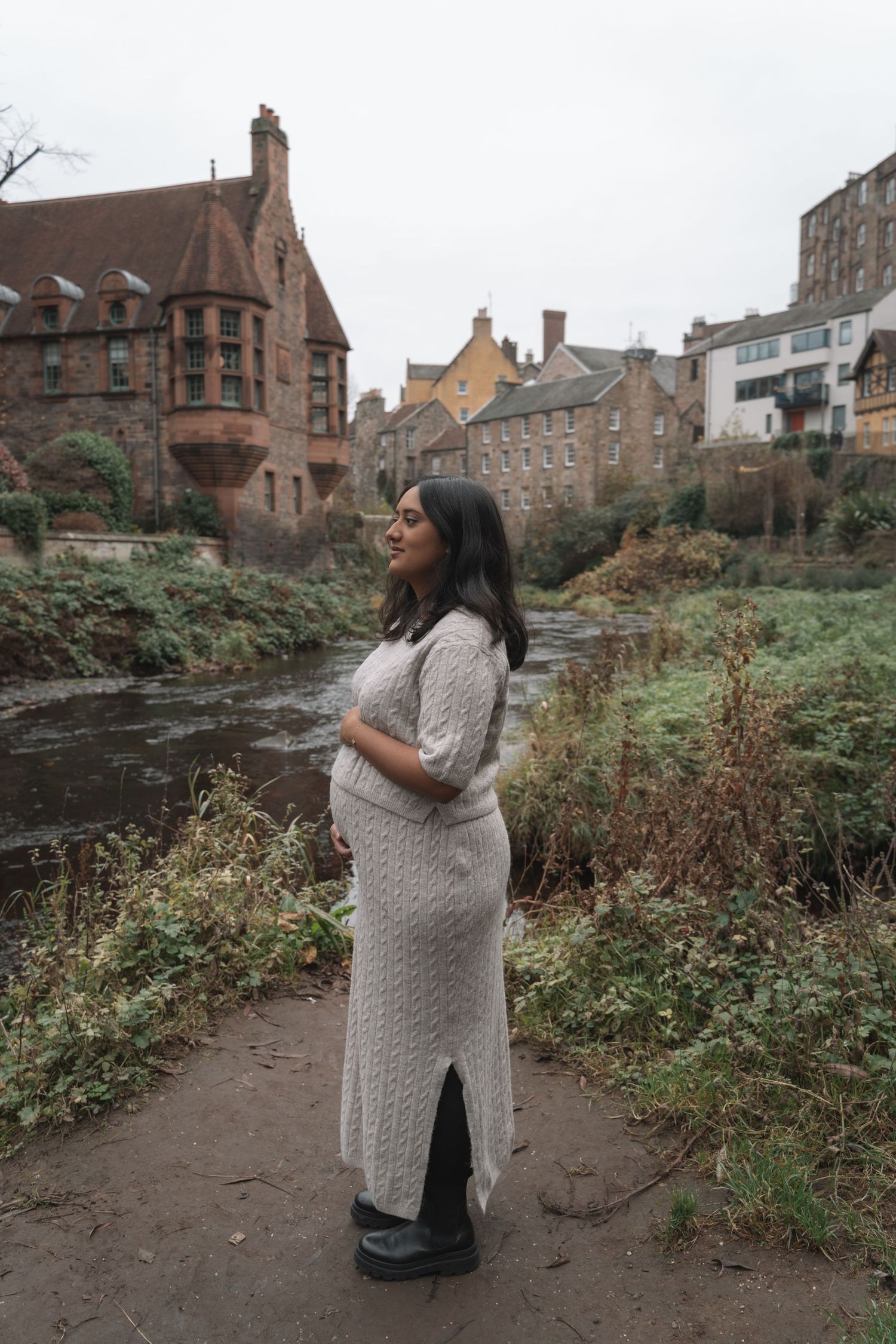 Dean village - maternity photoshoot