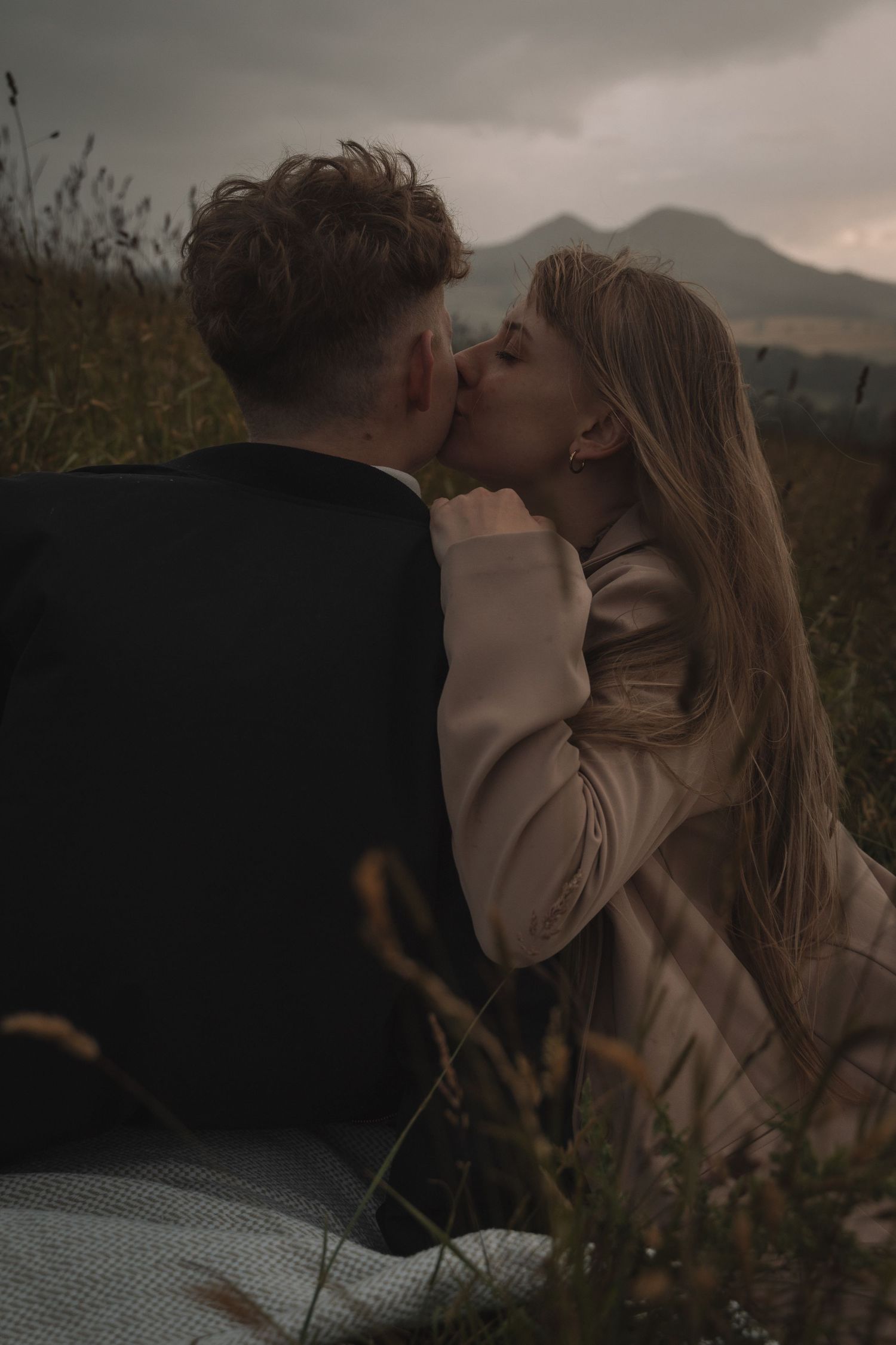 Romantic and natural Highland photography session