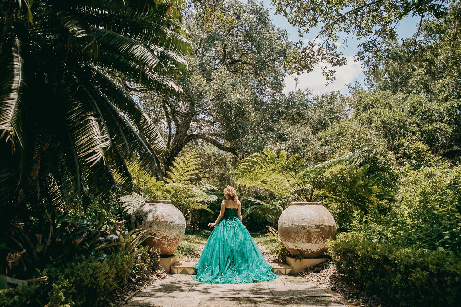 Florida quinceañera-style Sweet 16 photoshoot