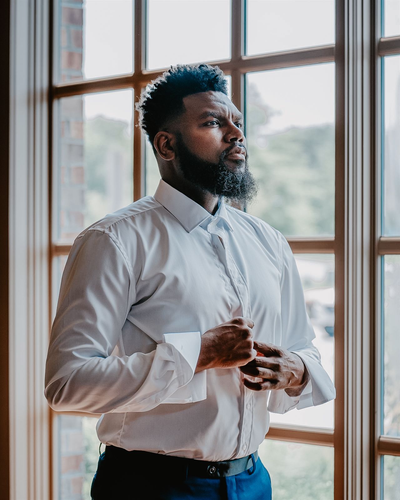 Groom getting ready in the Poconos, PA.