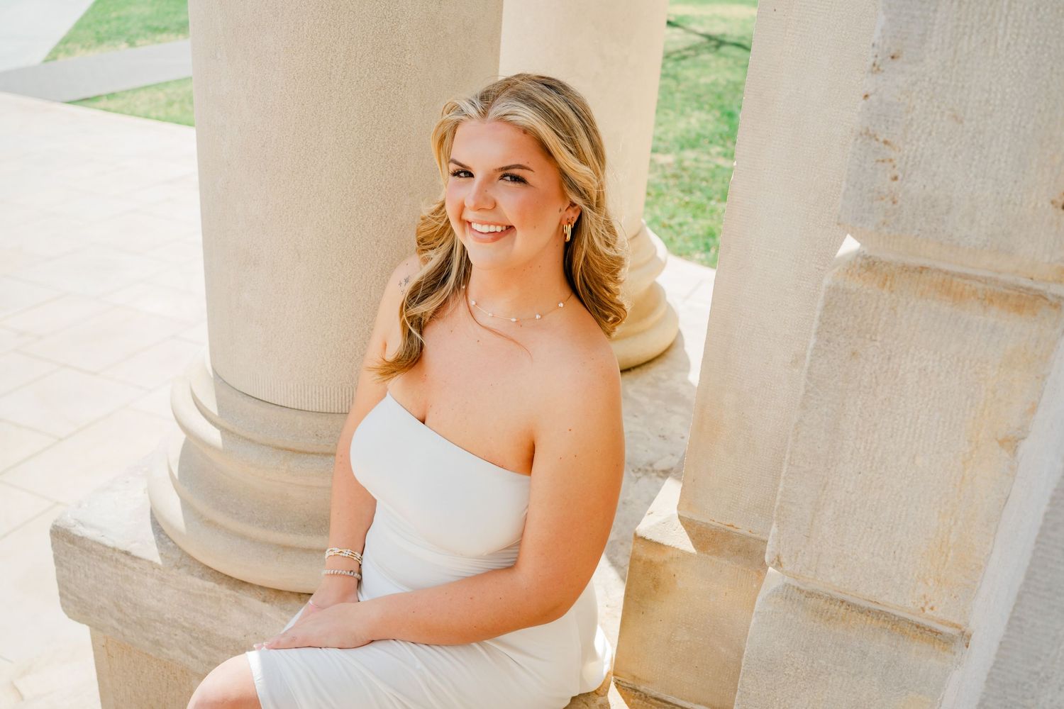 senior photography session in rogers arkansas by the best senior photographer in northwest arkansas.