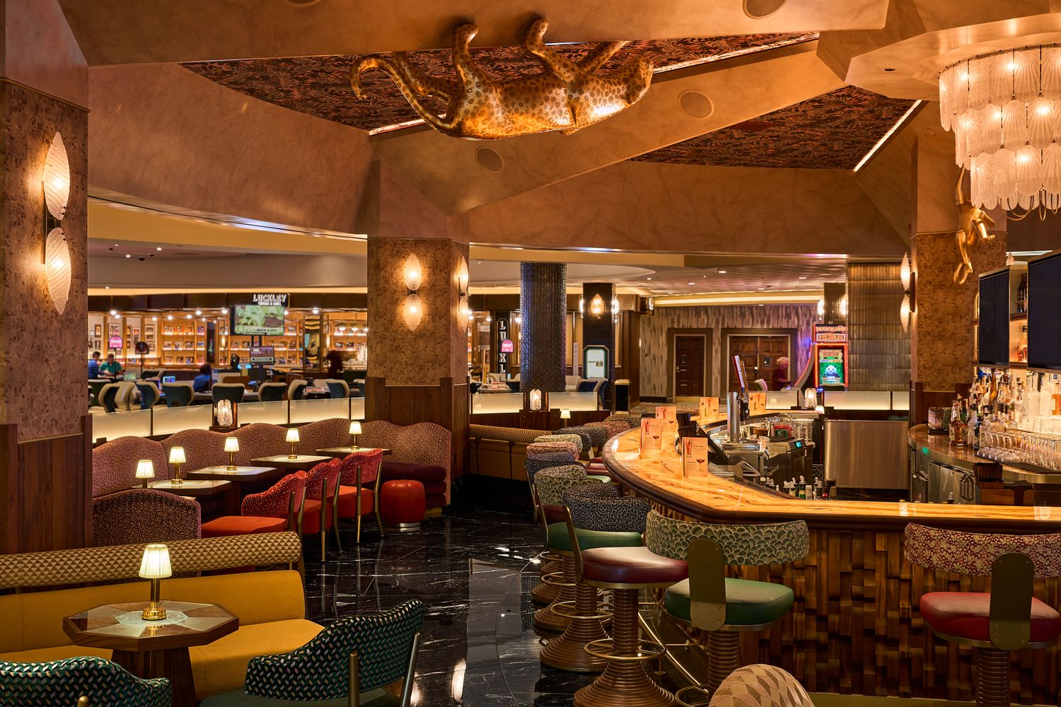 Overview of the center bar at Rio Casino Las Vegas. Design by Fettle Design