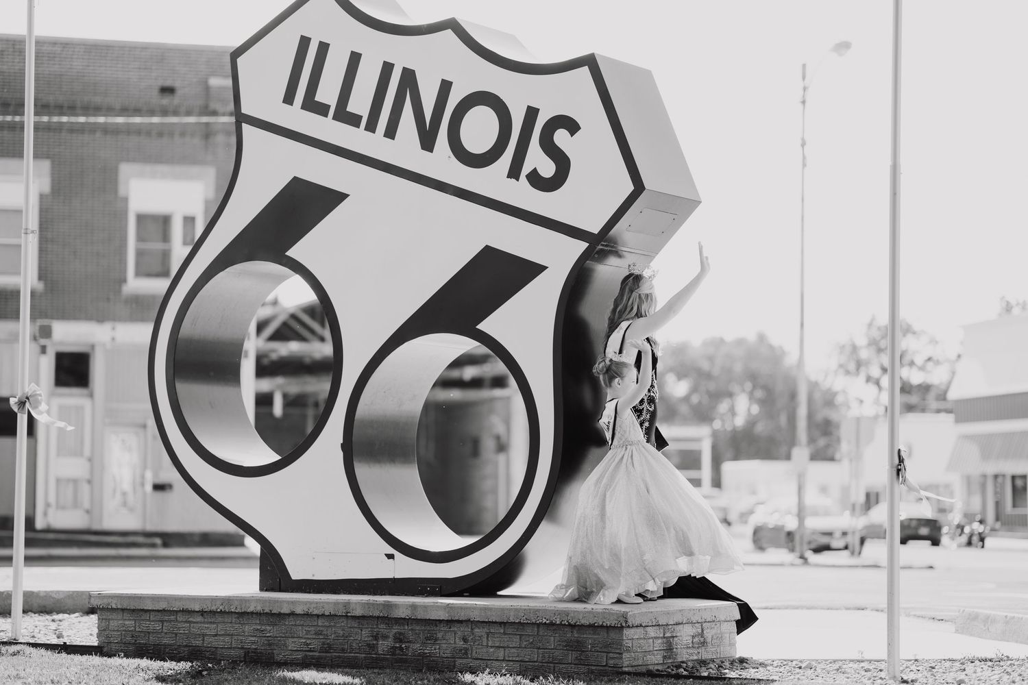Close-up view of Illinois signage or logo artwork in black and white.