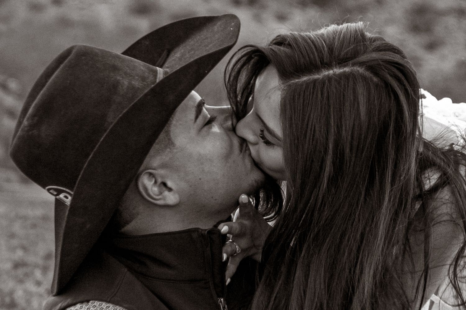 Las Cruces, New Mexico Photographer capturing your love story. Couples, weddings, engagements, proposals, elopements in New Mexico