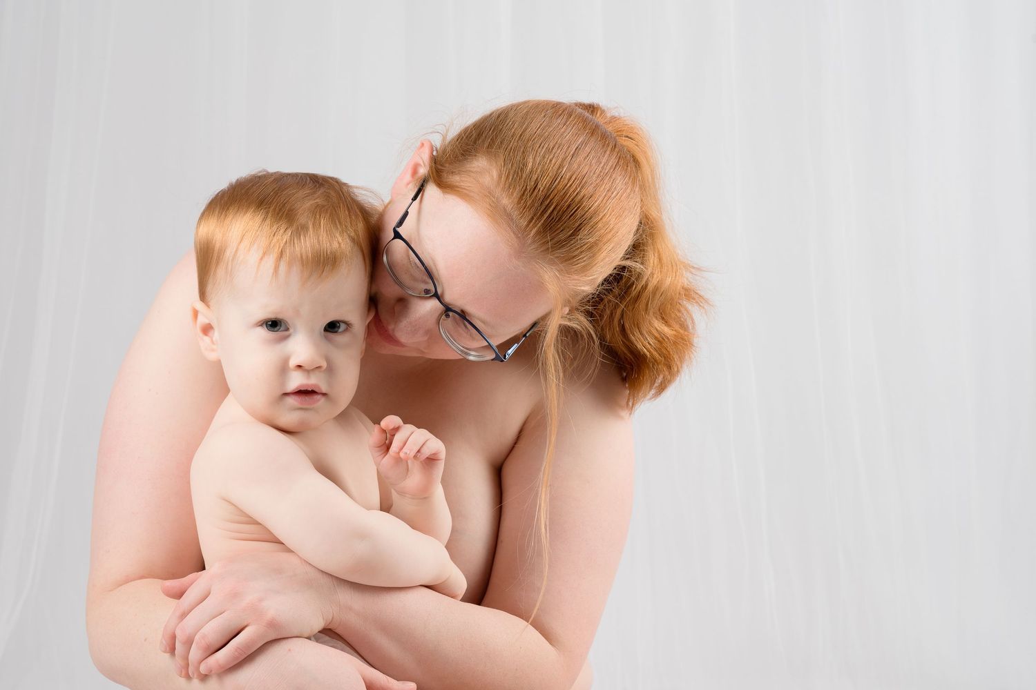 Borstvoedingsfotoshoot, borstvoedingsfotografie, skin-2-skin fotoshoot, huid-op-huid fotoshoot, fotograaf Halle (Vlaams-Brabant)