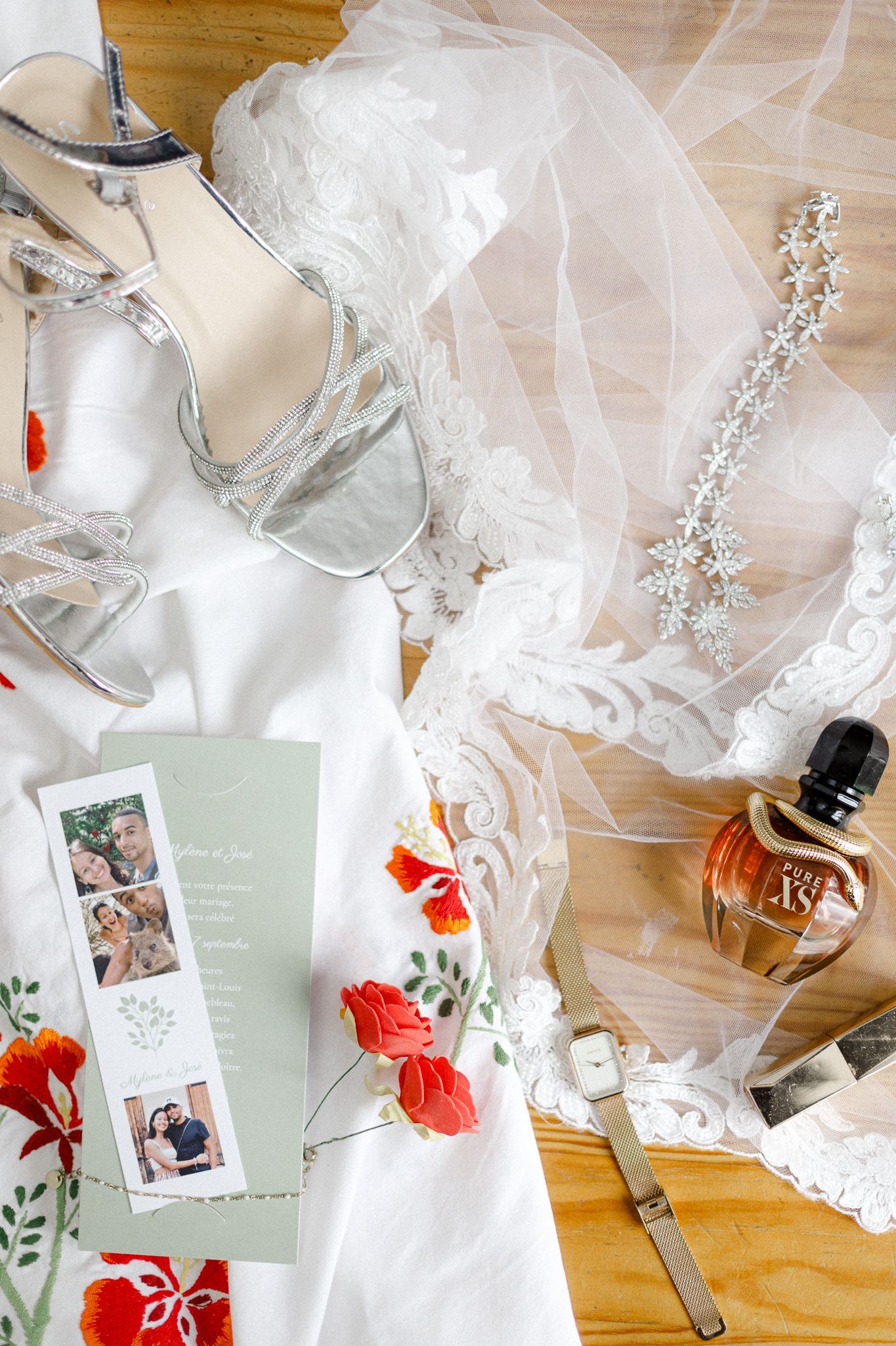 Elegant and natural photography capturing authentic moments, romance, and timeless beauty in weddings, portraits, and fashion.
