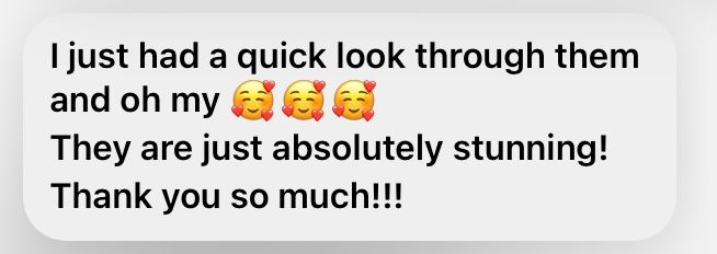 Text message expressing amazement with multiple heart-eyes emojis.