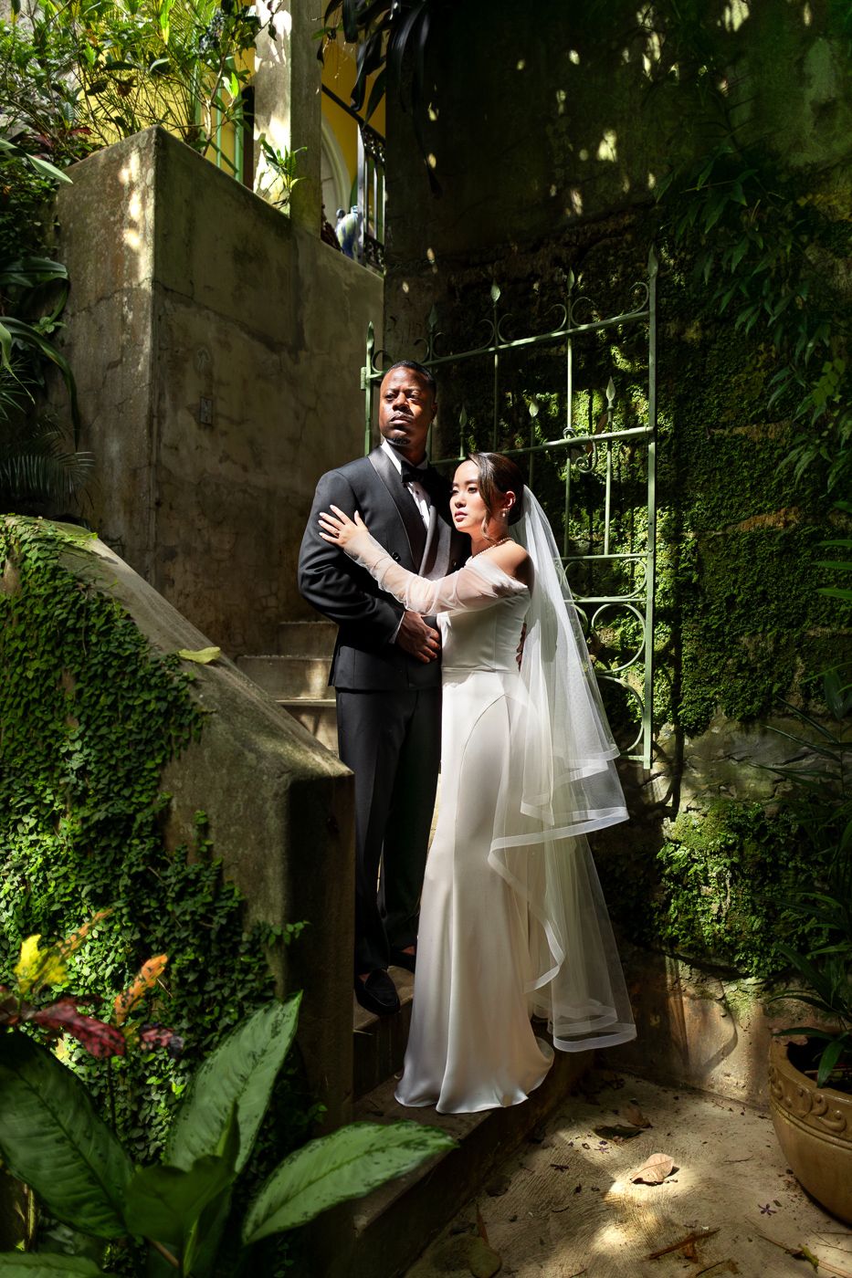 destination wedding photos at hunters gardens in barbados