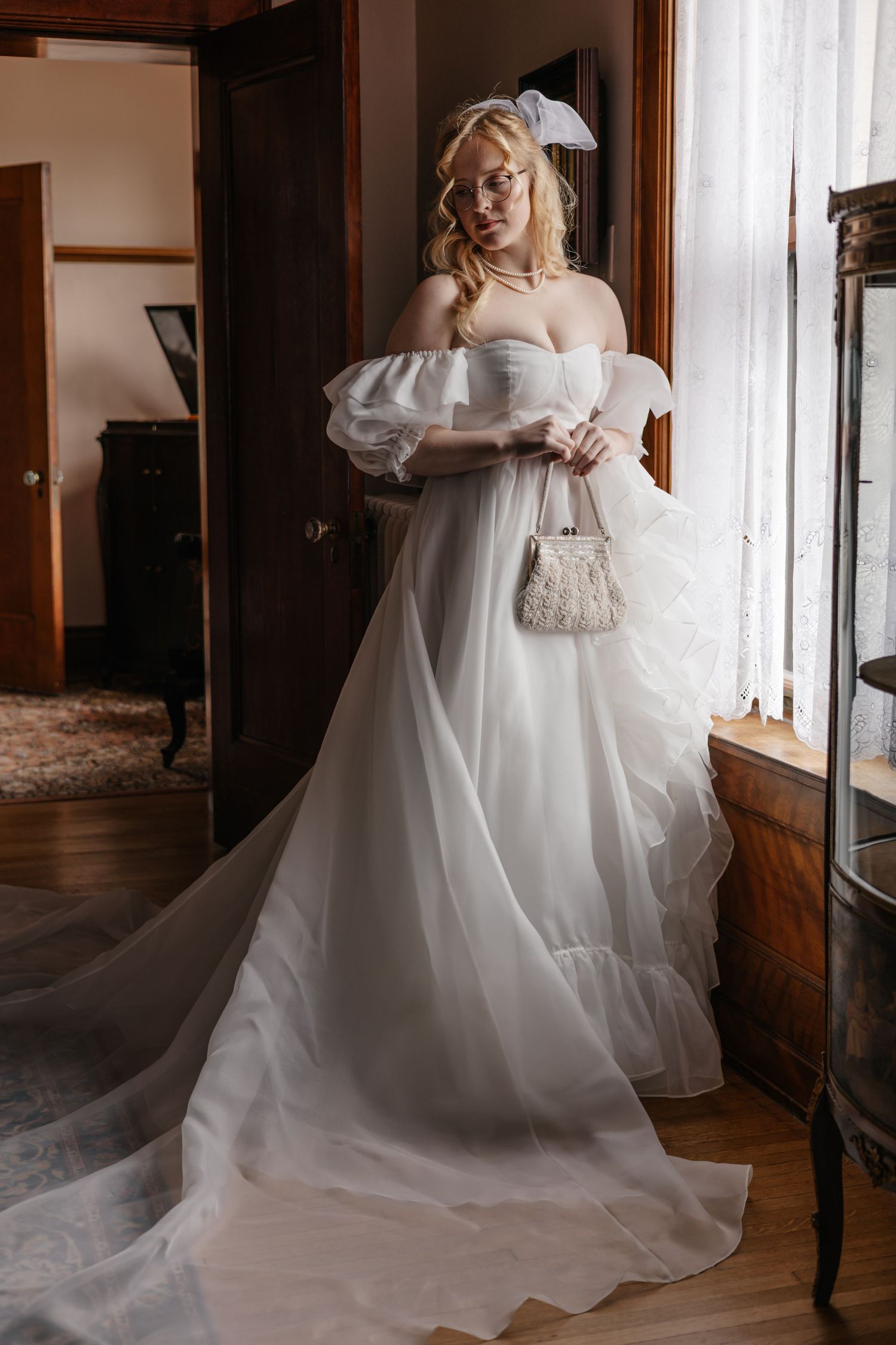 Timeless wedding portrait session at Joslyn Castle Nebraska venue