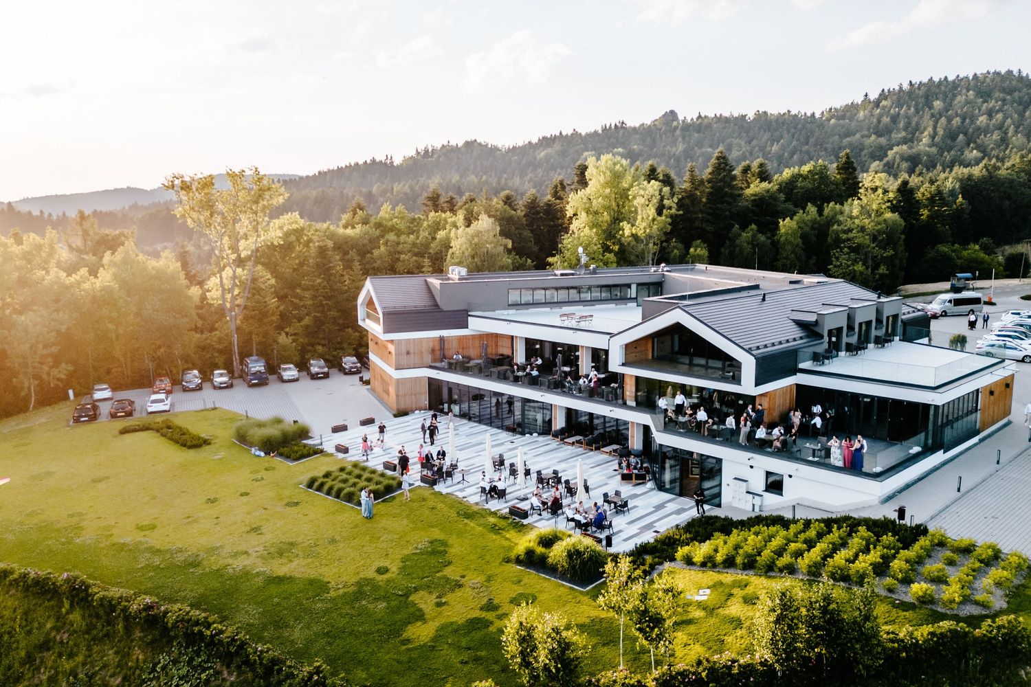 Korczyna Szklane lniane sala weselna fotograf ślubny Krosno