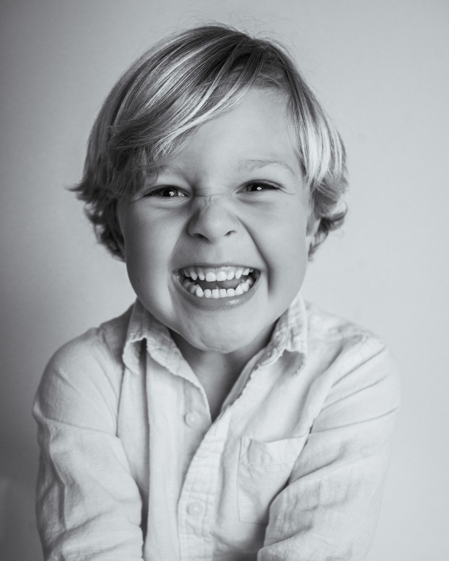 Adventure, attitude, and all the charm. A Tiny Humans session that captures his personality, unscripted and unforgettable.