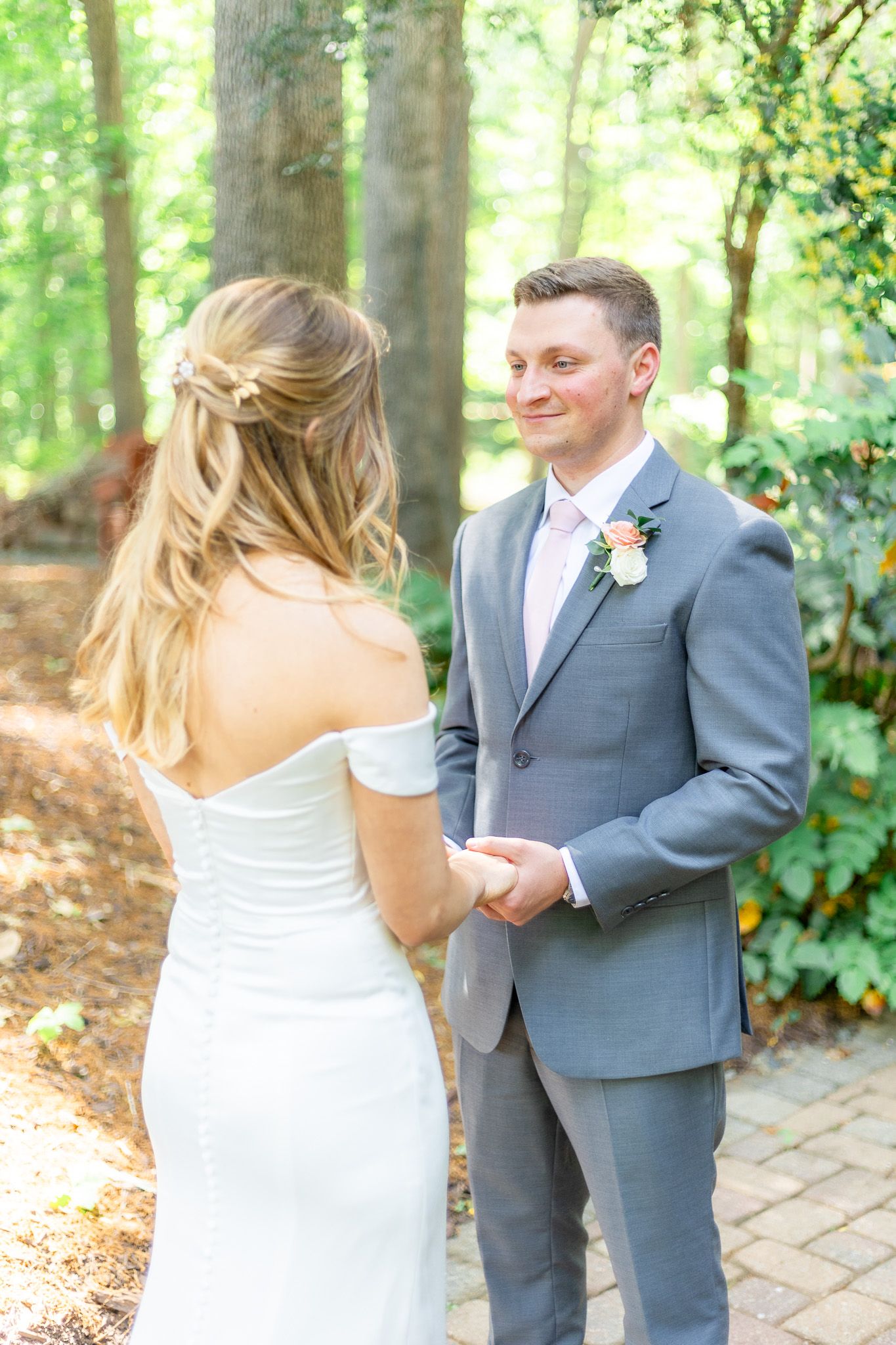 Wedding Photography. Bright and crisp, true to color. Soft and muted.