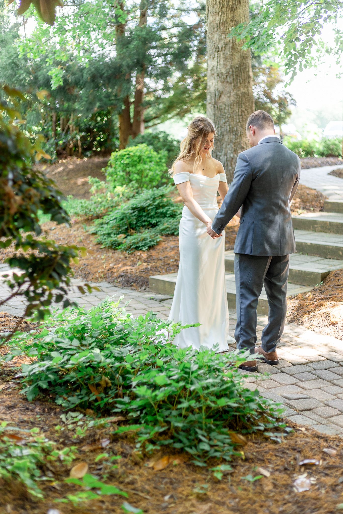 Wedding Photography. Bright and crisp, true to color. Soft and muted.