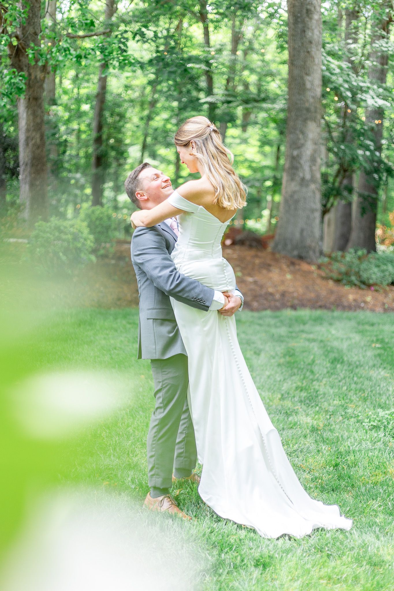Wedding Photography. Bright and crisp, true to color. Soft and muted.