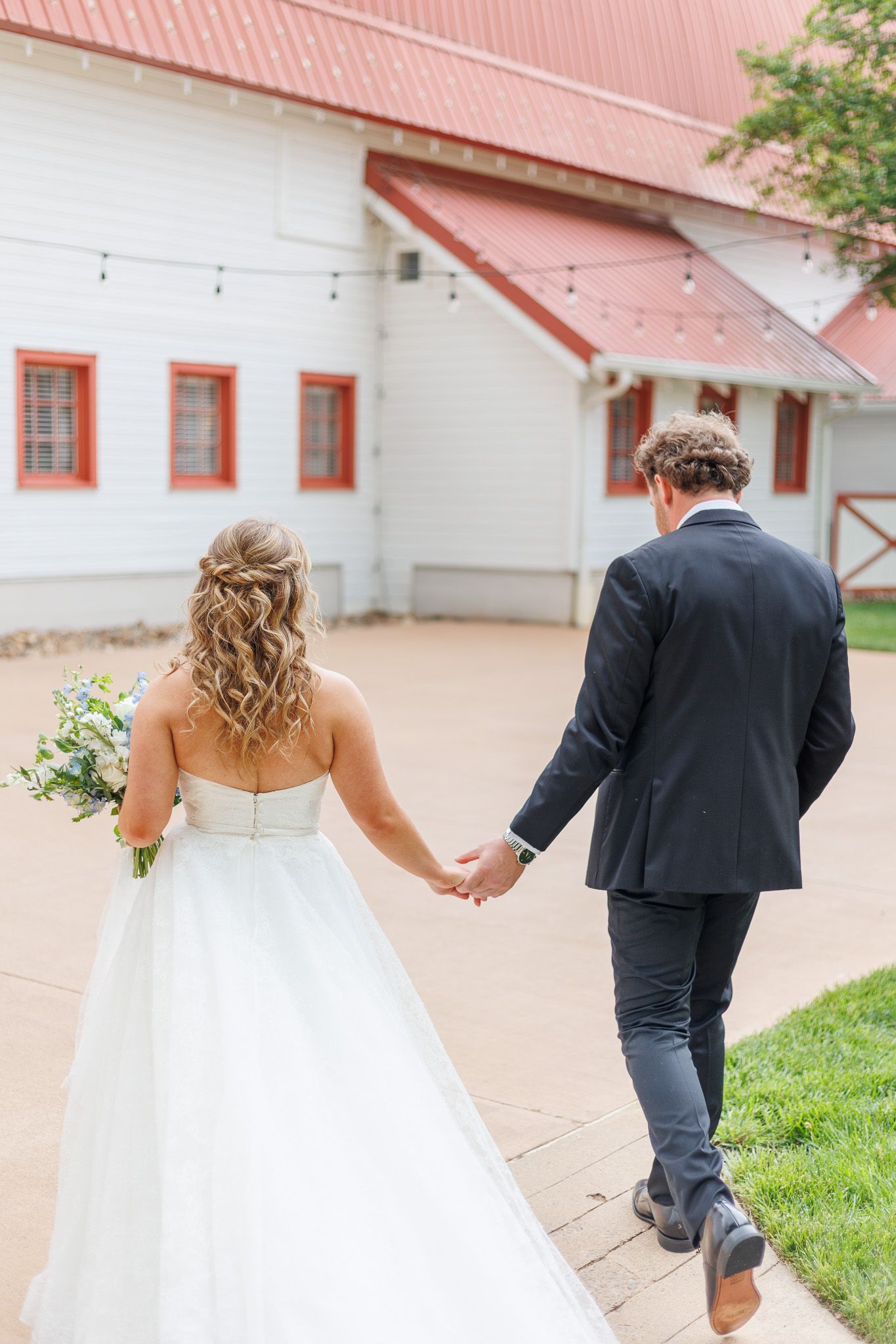 Wedding Photography. Bright and crisp, true to color.