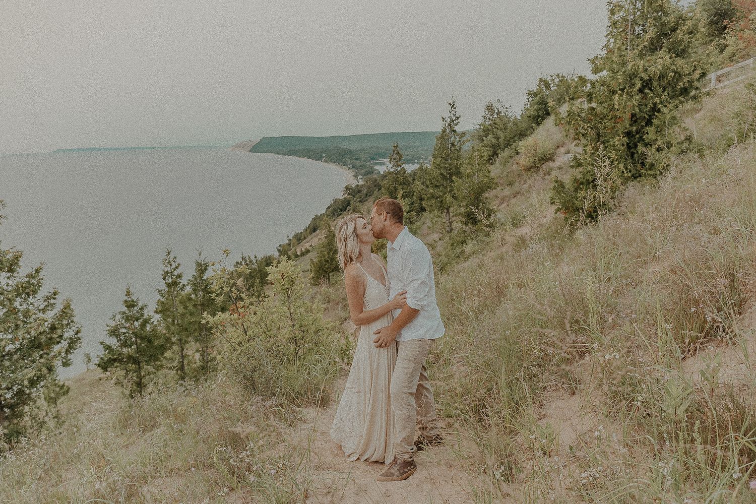 Empire Bluff Trail Engagement Session / Adeva Rae Photography / Ohio Wedding Photographer